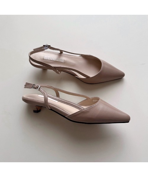 Flugge（フラッジー）の「ポインテッドトゥミュール（その他シューズ・レディース・ブラック/ベージュ・23.5cm/24.5cm）」の16枚目の写真
