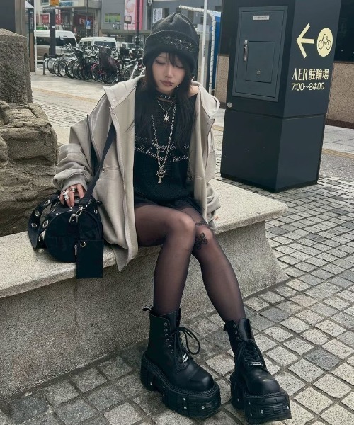 ROSEN KREUZ(ローゼンクロイツ)の「【Rosen Kreuz】LOOSE MESH KNIT / 【ローゼンクロイツ】ルーズダメージメッシュニット(ニット/セーター・メンズ・ホワイト/ブラック・01/02)」の21枚目の写真