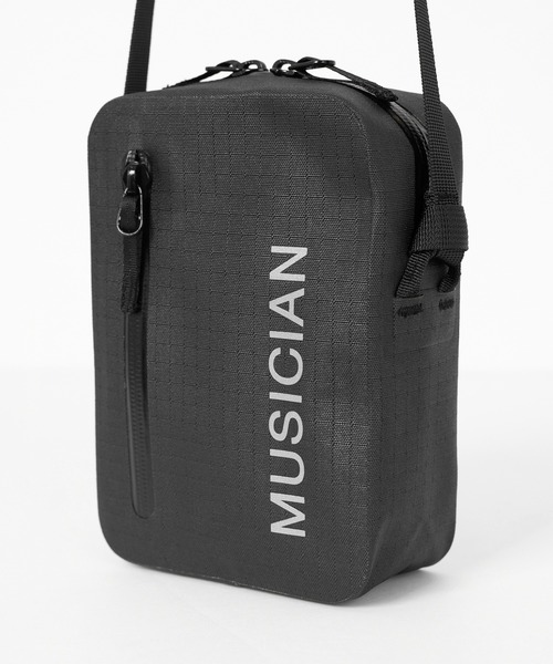 LAD MUSICIAN（ラッドミュージシャン）の「WELDER MINI SHOULDER BAG（ショルダーバッグ・メンズ・ブラック×ブラック/ブラック系・FREE）」の8枚目の写真