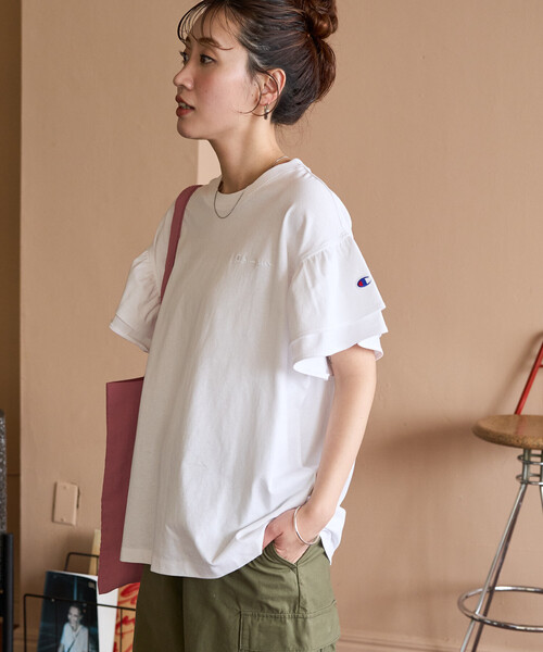 FREAK'S STORE(フリークスストア)の「限定展開 Champion × FREAK'S STORE/チャンピオン 別注 フリル袖 トップス(Tシャツ/カットソー・レディース・グリーン/ライトグレー/ブラック/ブルー/オフホワイト・フリ-)」の7枚目の写真
