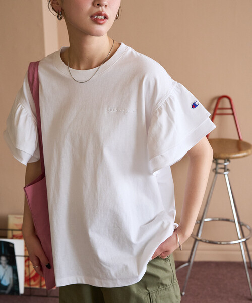 FREAK'S STORE(フリークスストア)の「限定展開 Champion × FREAK'S STORE/チャンピオン 別注 フリル袖 トップス(Tシャツ/カットソー・レディース・グリーン/ライトグレー/ブラック/ブルー/オフホワイト・フリ-)」の11枚目の写真