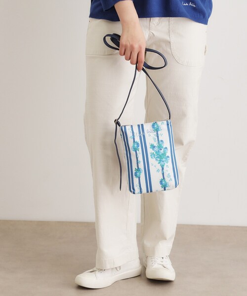 LAURA ASHLEY(ローラアシュレイ)の「ロザリーナ ストライプ柄 ミニ ショルダー(ショルダーバッグ・レディース・ピンク系5/ブルー系/イエロー系・00)」の2枚目の写真