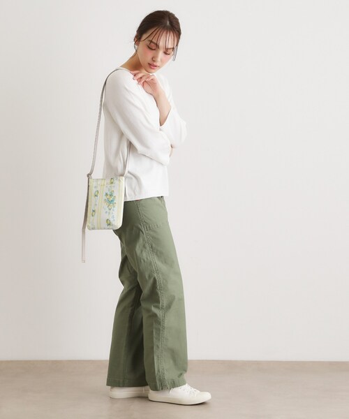 LAURA ASHLEY(ローラアシュレイ)の「ロザリーナ ストライプ柄 ミニ ショルダー(ショルダーバッグ・レディース・ピンク系5/ブルー系/イエロー系・00)」の5枚目の写真