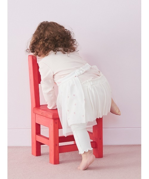 gelato pique(ジェラートピケ)の「【BABY】ストロベリー柄チュールお食事エプロン(スタイ/よだれかけ・キッズ・オフホワイト・F)」の3枚目の写真