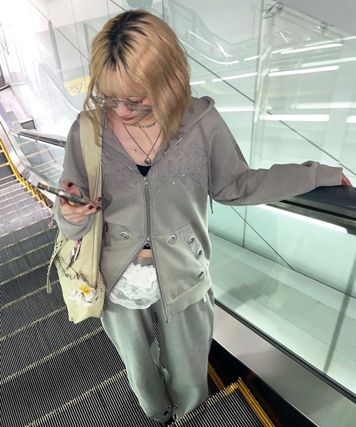 SPIRALGIRL(スパイラルガール)の「アイレットスウェットパンツ(スウェットパンツ・レディース・ブラック/ピンク/グレー・FREE)」の7枚目の写真