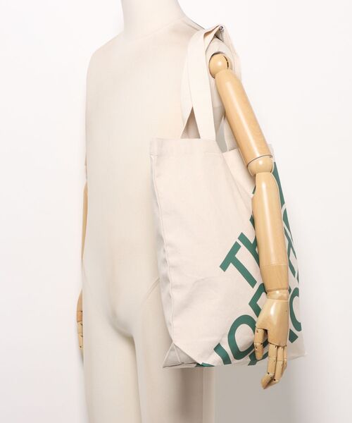 THE NORTH FACE(ザノースフェイス)の「THE NORTH FACE/ザ・ノース・フェイス オートバッグ RAMP TOTE M NM72608(トートバッグ・メンズ・レッド/ライトグリーン/イエロー/ブラック/ライトブルー・FREE)」の17枚目の写真