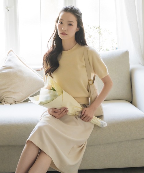 NEUNA(ヌナ)の「【韓国select item】ウールクルーネックハーフスリーブセーター(ニット/セーター・レディース・アイボリー/ベージュ/グレー・FREE)」の1枚目の写真