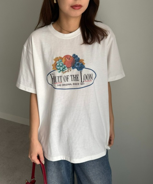 FRUIT OF THE LOOM(フルーツオブザルーム)の「【FRUIT OF THE LOOM×UNDOVE】別注 レトロロゴビックTシャツ (フルーツオブザルーム/FTL/フルーツロゴ/ビンテージロゴ/フルーツTシャツ/フルーツ柄/ゆったりT/配色/有/UVカット/抗菌防臭/吸水速乾/ストレッチ)(Tシャツ/カットソー・レディース・チャコール/ホワイト・SMALL/MEDIUM/LARGE)」の20枚目の写真
