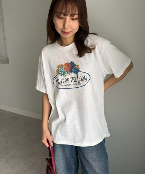 FRUIT OF THE LOOM(フルーツオブザルーム)の「【FRUIT OF THE LOOM×UNDOVE】別注 レトロロゴビックTシャツ (フルーツオブザルーム/FTL/フルーツロゴ/ビンテージロゴ/フルーツTシャツ/フルーツ柄/ゆったりT/配色/有/UVカット/抗菌防臭/吸水速乾/ストレッチ)(Tシャツ/カットソー・レディース・チャコール/ホワイト・SMALL/MEDIUM/LARGE)」の10枚目の写真