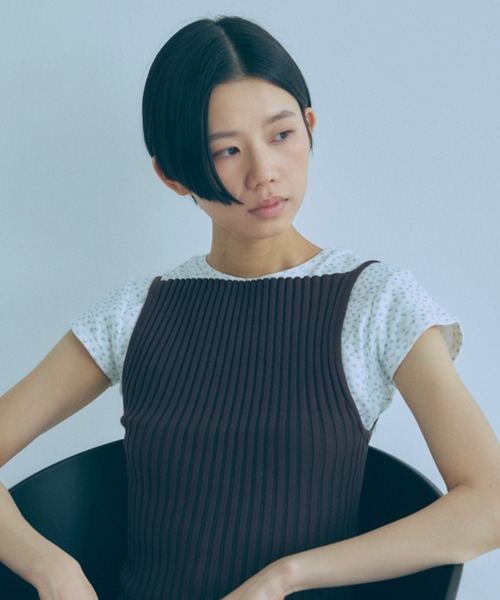 EN NEUME（エンノイム）の「【Set Up】Petit Flower Tee（Tシャツ/カットソー・レディース・オートミール/オフホワイト/杢グレー・FREE）」の9枚目の写真