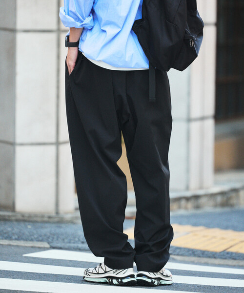 FREAK'S STORE（フリークスストア）の「限定展開 AiRide/エアライド ワイドシルエット ポケッタブル クライミングパンツ/吸水速乾/UVカット（その他パンツ・メンズ・チャコールグレー/ブラック/ネイビー/ベージュ/ブラウン・SMALL/LARGE/MEDIUM）」の9枚目の写真