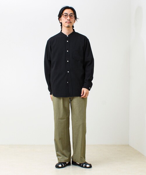 GLOSTER（グロスター）の「【きれい見えラク素材】crunchyバンドカラーシャツ（シャツ/ブラウス・メンズ・ブラック/ネイビー/サックスブルー・L/M/S）」の4枚目の写真