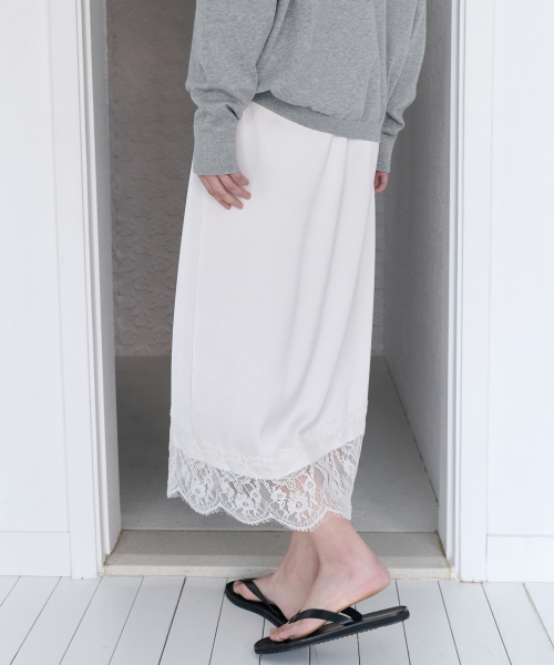 LEVAR(レバー)の「Layered Satin Lace Skirt - Creamy Beige(スカート・レディース・その他・FREE/SMALL/MEDIUM)」の3枚目の写真