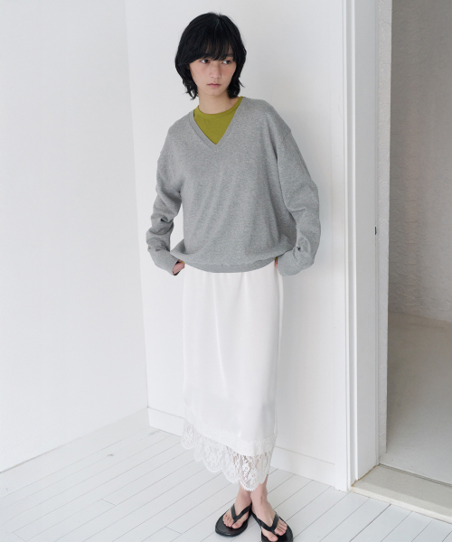 LEVAR(レバー)の「Layered Satin Lace Skirt - Creamy Beige(スカート・レディース・その他・FREE/SMALL/MEDIUM)」の2枚目の写真