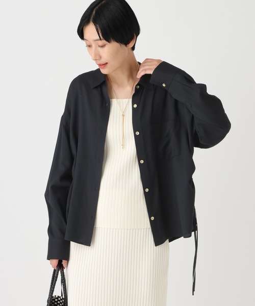 Elura(エルーラ)の「シャリサラドロストシャツ≪セットアップ対応≫/661824(シャツ/ブラウス・レディース・ダークブラウン/ベージュ/ネイビー/ライトピンク・FREE)」の20枚目の写真