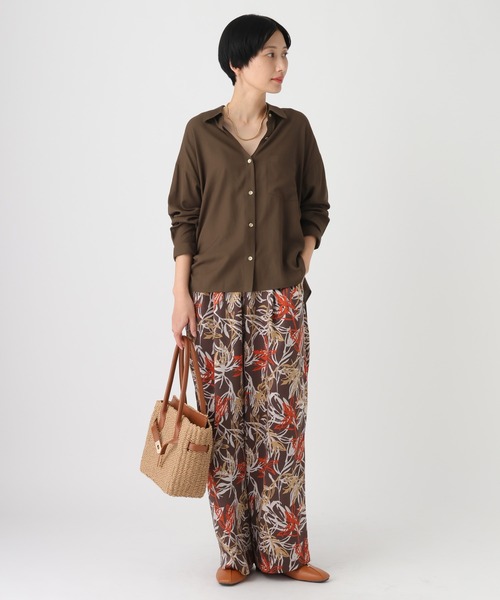 Elura(エルーラ)の「シャリサラドロストシャツ≪セットアップ対応≫/661824(シャツ/ブラウス・レディース・ダークブラウン/ベージュ/ネイビー/ライトピンク・FREE)」の18枚目の写真