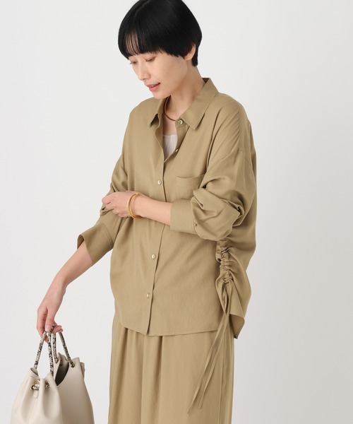 Elura(エルーラ)の「シャリサラドロストシャツ≪セットアップ対応≫/661824(シャツ/ブラウス・レディース・ダークブラウン/ベージュ/ネイビー/ライトピンク・FREE)」の15枚目の写真