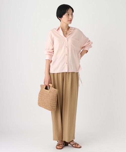 Elura(エルーラ)の「シャリサラドロストシャツ≪セットアップ対応≫/661824(シャツ/ブラウス・レディース・ダークブラウン/ベージュ/ネイビー/ライトピンク・FREE)」の12枚目の写真