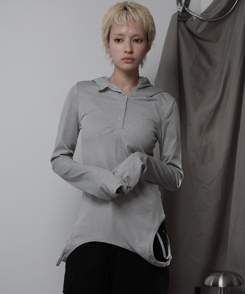 Ulysses(ユリシス)の「マルチウェイフードロングスリーブトップス(Tシャツ/カットソー・レディース・グレー/ホワイト・M/S)」の20枚目の写真