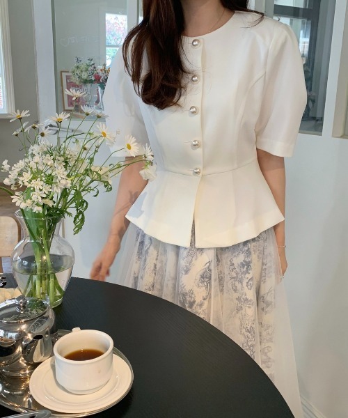 FAVORITO(ファヴォリート)の「クルーネックシングルブレストショートトップス(その他トップス・レディース・ピンク/ホワイト/ブラック・F)」の8枚目の写真