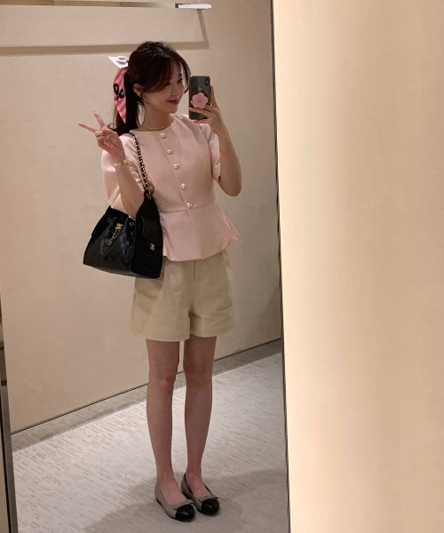 FAVORITO(ファヴォリート)の「クルーネックシングルブレストショートトップス(その他トップス・レディース・ピンク/ホワイト/ブラック・F)」の18枚目の写真