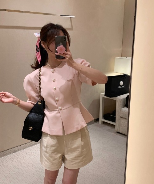 FAVORITO(ファヴォリート)の「クルーネックシングルブレストショートトップス(その他トップス・レディース・ピンク/ホワイト/ブラック・F)」の15枚目の写真