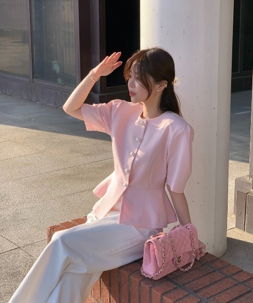 FAVORITO(ファヴォリート)の「クルーネックシングルブレストショートトップス(その他トップス・レディース・ピンク/ホワイト/ブラック・F)」の11枚目の写真