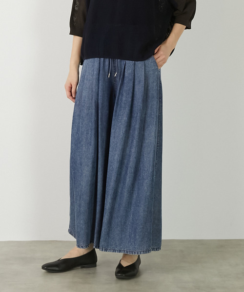 MELROSE claire(メルローズ クレール)の「【パウダーデニムタックワイドパンツ】(その他パンツ・レディース・インディゴブルー/グレー/サックスブルー・3/2)」の3枚目の写真