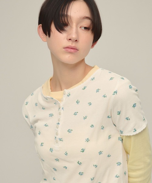 eL(エル)の「【eL】Flower Henley Neck Pullover SS /708163(Tシャツ/カットソー・レディース・ネイビー系1/ホワイト系その他・FREE)」の8枚目の写真