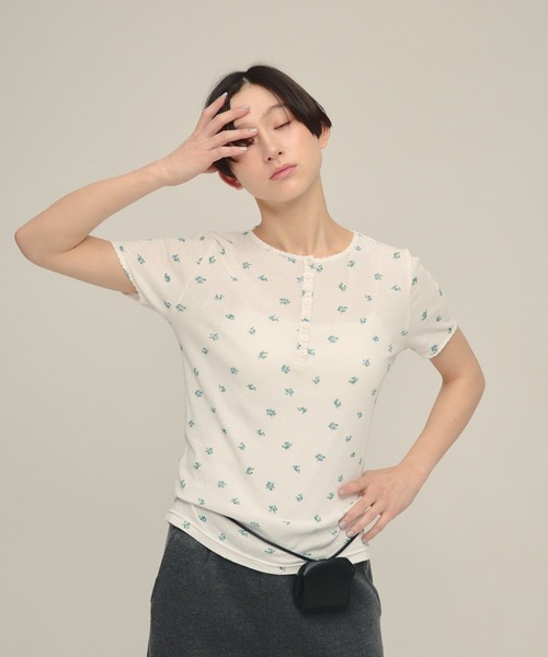 eL(エル)の「【eL】Flower Henley Neck Pullover SS /708163(Tシャツ/カットソー・レディース・ネイビー系1/ホワイト系その他・FREE)」の12枚目の写真