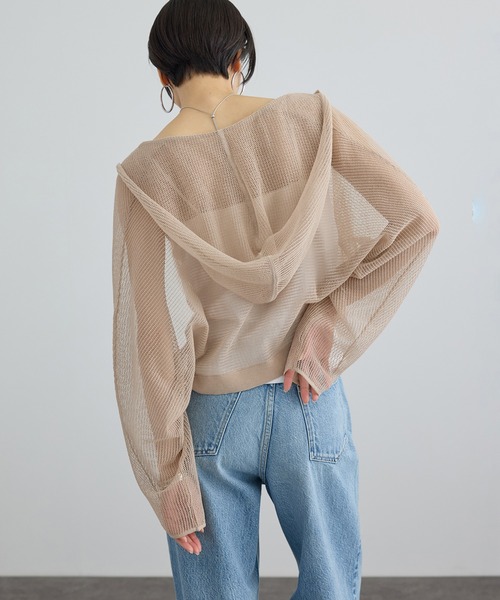 SALON adam et rope'(サロン アダム エ ロペ)の「コットンリネンメッシュフードボレロ(カーディガン/ボレロ・レディース・ブラック/オフホワイト/ベージュ・FREE)」の22枚目の写真