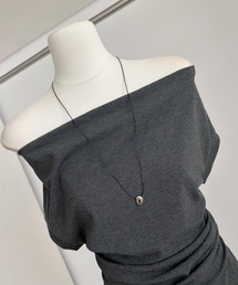 AMAJI（アマジ）の「オフショルダートップス＋フレアスカート セットアップ（ネックレス付き）（セットアップ）」