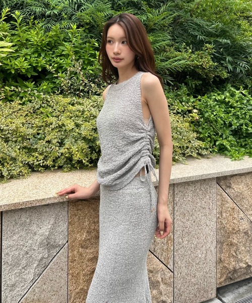 SENEE(セニー)の「shirring soft knit tops(シャーリングソフトニットトップス)(ニット/セーター・レディース・アイボリー/サンドベージュ/ブラック・FREE)」の13枚目の写真