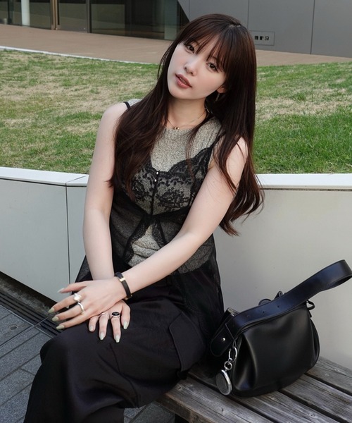 SENEE(セニー)の「shirring soft knit tops(シャーリングソフトニットトップス)(ニット/セーター・レディース・アイボリー/サンドベージュ/ブラック・FREE)」の8枚目の写真