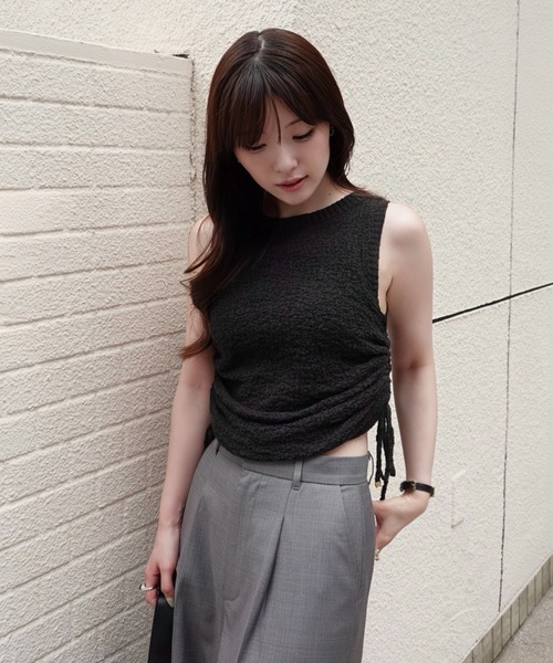 SENEE(セニー)の「shirring soft knit tops(シャーリングソフトニットトップス)(ニット/セーター・レディース・アイボリー/サンドベージュ/ブラック・FREE)」の9枚目の写真