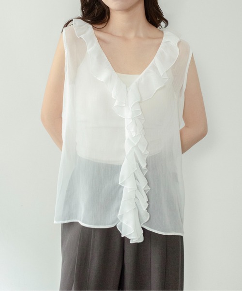 on:nue（オンニュ）の「【on:nue】[着用動画あり！] エアリーシフォンラッフルフリルブラウス（シャツ/ブラウス・レディース・ベージュ/ホワイト/ピンクベージュ・FREE）」の5枚目の写真