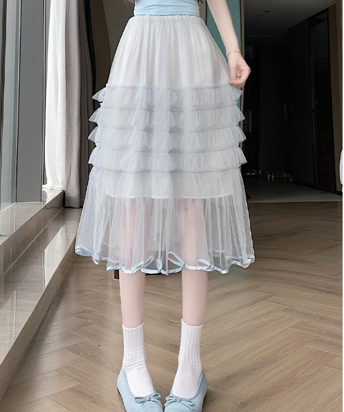 LUCPY(ラクピー)の「ティアードチュールロングスカート(スカート・レディース・ブラック/ホワイト/グレー・X-LARGE/LARGE/MEDIUM/SMALL)」の3枚目の写真