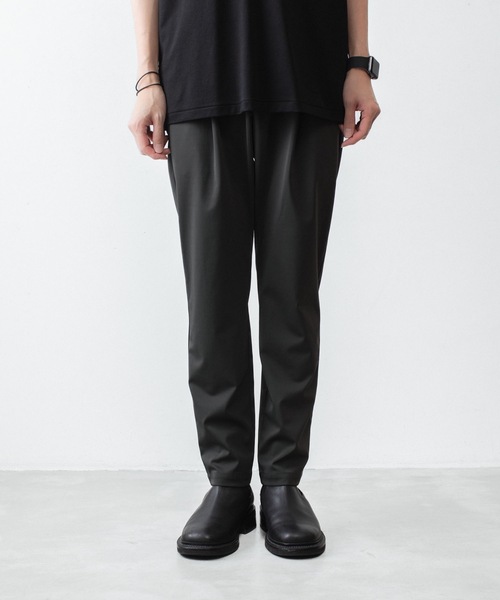 ATTACHMENT（アタッチメント）の「【 LIMITED 】ルカマットツイスト レギュラーフィット イージートラウザーズ / LUCA MATTE TWIST REGULAR FIT EASY TROUSERS（スラックス・メンズ・カーキ/ブラック・3/2/1/4）」の15枚目の写真