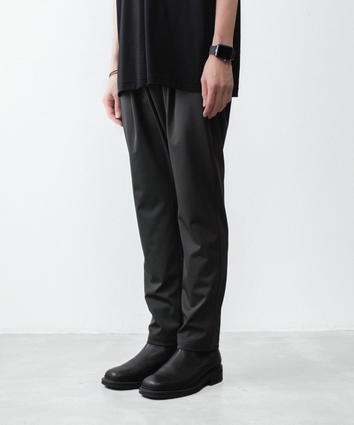 ATTACHMENT（アタッチメント）の「【 LIMITED 】ルカマットツイスト レギュラーフィット イージートラウザーズ / LUCA MATTE TWIST REGULAR FIT EASY TROUSERS（スラックス・メンズ・カーキ/ブラック・3/2/1/4）」の17枚目の写真