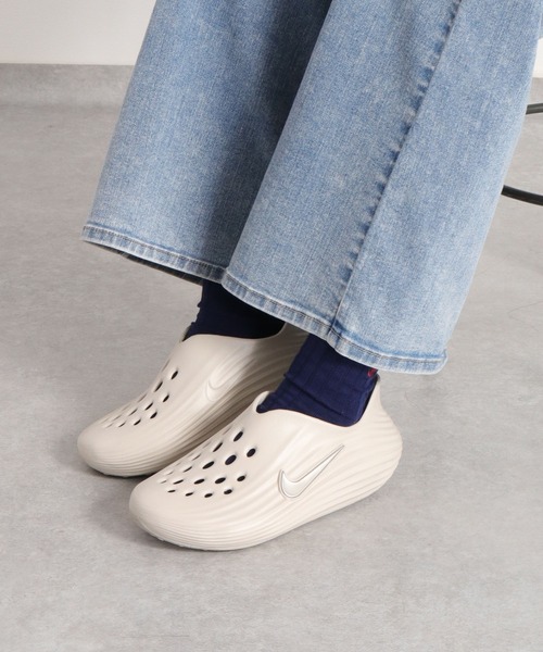 NIKE(ナイキ)の「【NIKE】ウィメンズ コンフォートライド HV5062(スリッポン・レディース・ベージュ系/ブラック系・L/M)」の19枚目の写真
