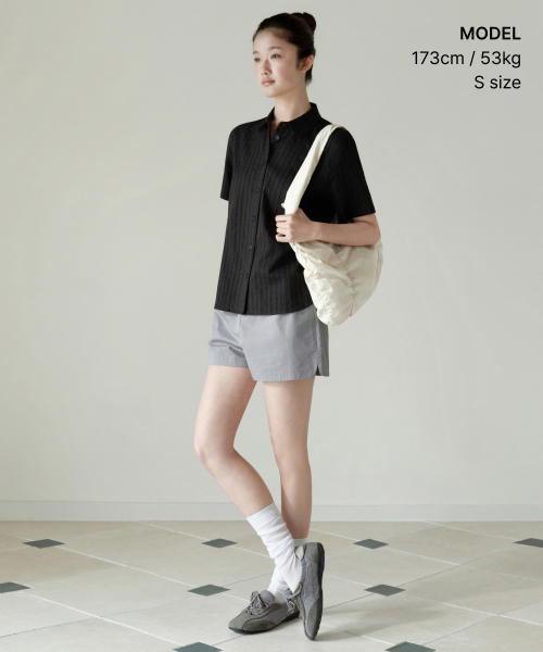 MUSINSA STANDARD WOMAN（ムシンサスタンダードウーマン）の「ウィメンズバーティカルレース半袖シャツ[ブラック]（シャツ/ブラウス・レディース・その他・X-SMALL/SMALL/MEDIUM/LARGE）」の2枚目の写真