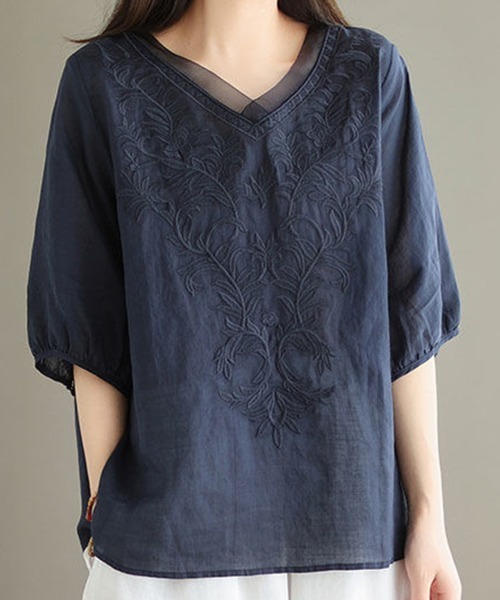mielu(ミエル)の「刺繍Vネックブラウス(シャツ/ブラウス・レディース・ピンク/ネイビー/イエロー/ホワイト・MEDIUM/LARGE)」の18枚目の写真