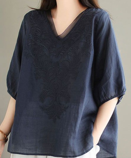 mielu(ミエル)の「刺繍Vネックブラウス(シャツ/ブラウス・レディース・ピンク/ネイビー/イエロー/ホワイト・MEDIUM/LARGE)」の19枚目の写真