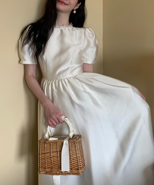 YUGA(ユーガ)の「YUGA_YGMC Korean-style Pearl neck party dress(ドレス・レディース・オフホワイト・S/M)」の2枚目の写真