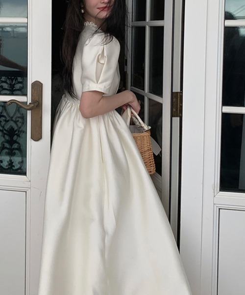 YUGA(ユーガ)の「YUGA_YGMC Korean-style Pearl neck party dress(ドレス・レディース・オフホワイト・S/M)」の3枚目の写真