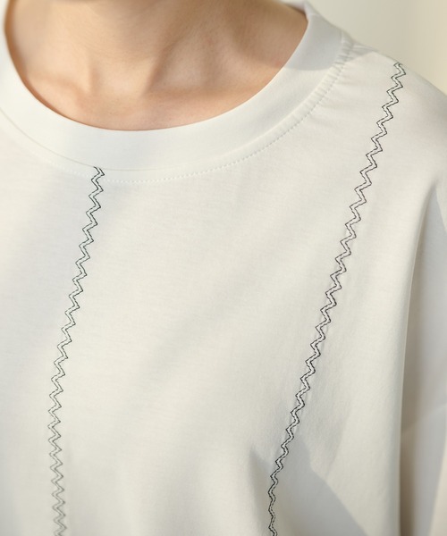 DAYRA(デイラ)の「ジグザグ ステッチ ゆる 半袖 トップス(Tシャツ/カットソー・レディース・グリーン/ホワイト/ブラック・FREE)」の19枚目の写真