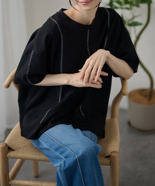 DAYRA(デイラ)の「ジグザグ ステッチ ゆる 半袖 トップス(Tシャツ/カットソー・レディース・グリーン/ホワイト/ブラック・FREE)」の8枚目の写真