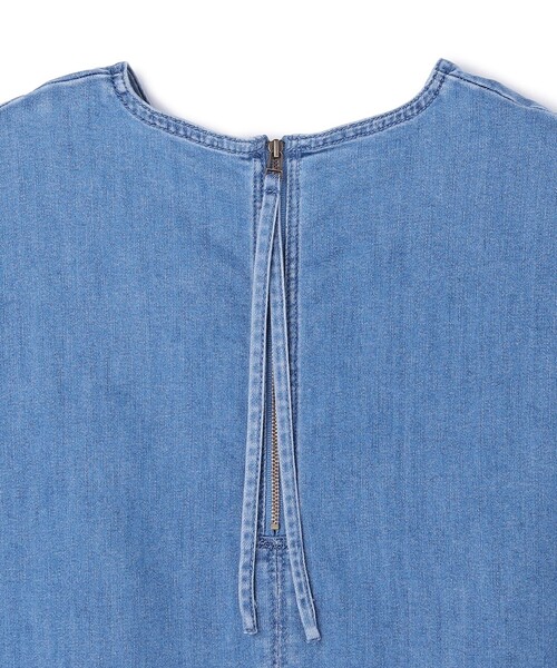 UNFILO(アンフィーロ)の「【野呂佳代さん着用】UNFILO DENIM light ノースリーブブラウス(シャツ/ブラウス・レディース・ネイビー系/サックスブルー系/ベージュ系・SMALL/MEDIUM)」の17枚目の写真