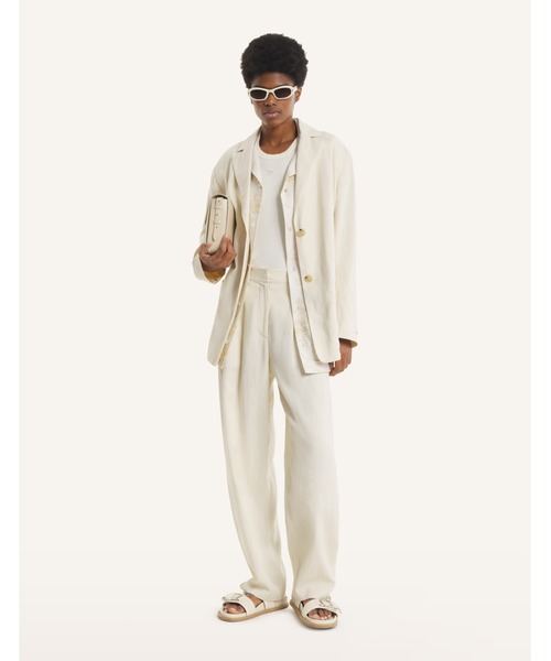 Maison Kitsune(メゾンキツネ)の「TAILORED JACKET(テーラードジャケット・レディース・アイボリー・38/36/34)」の4枚目の写真