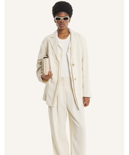 Maison Kitsune(メゾンキツネ)の「TAILORED JACKET(テーラードジャケット・レディース・アイボリー・38/36/34)」の6枚目の写真